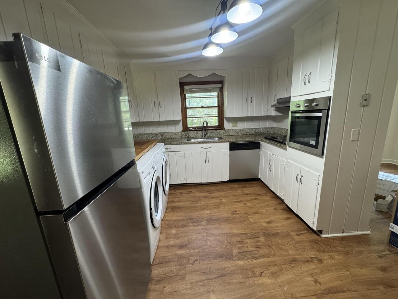 109 Park Ave - Photo 2 of 13