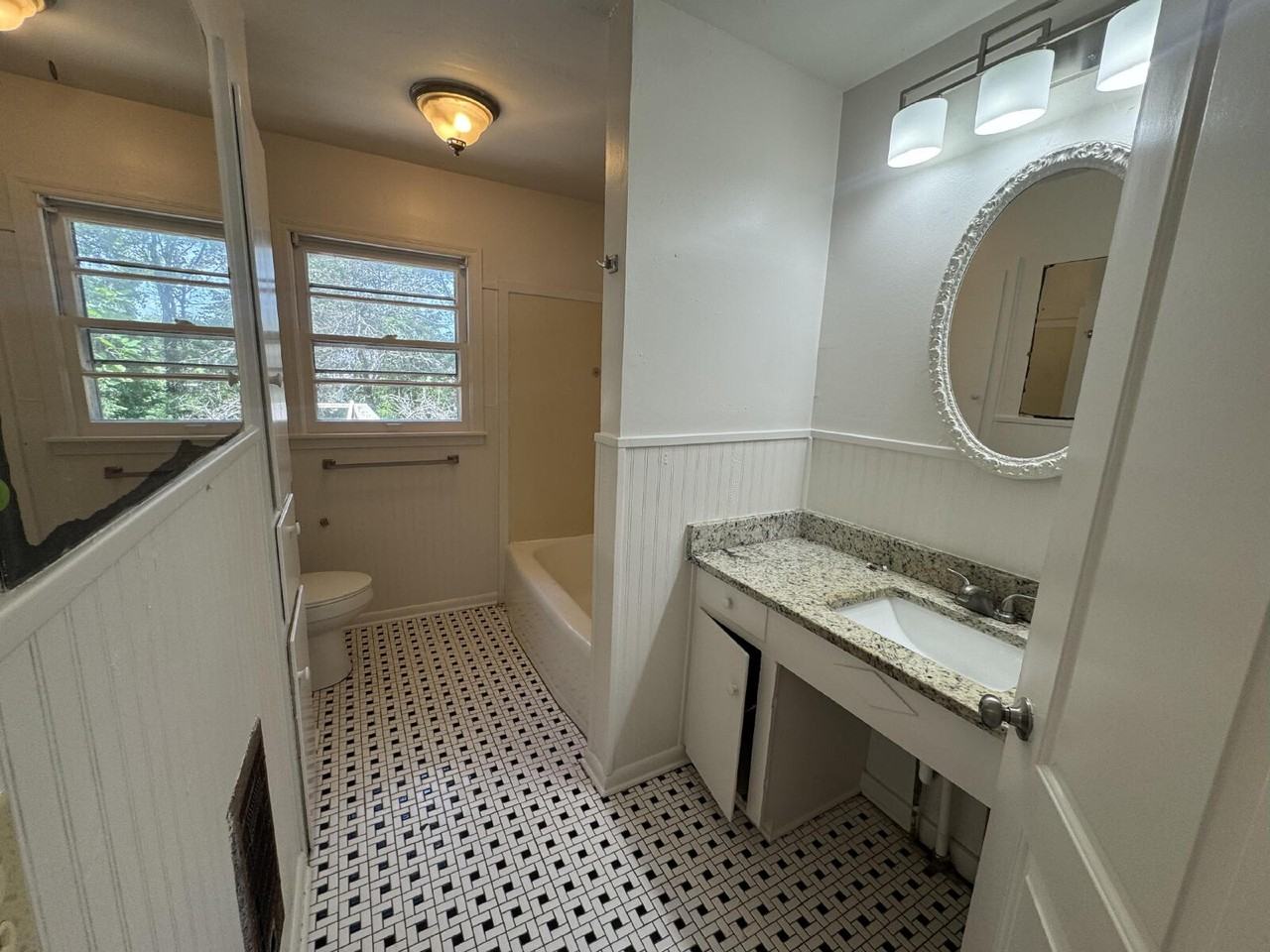109 Park Ave - Photo 7 of 13