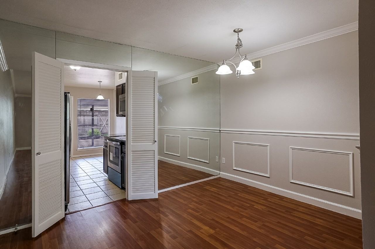 13619 Flagstone Ln - Photo 2 of 12
