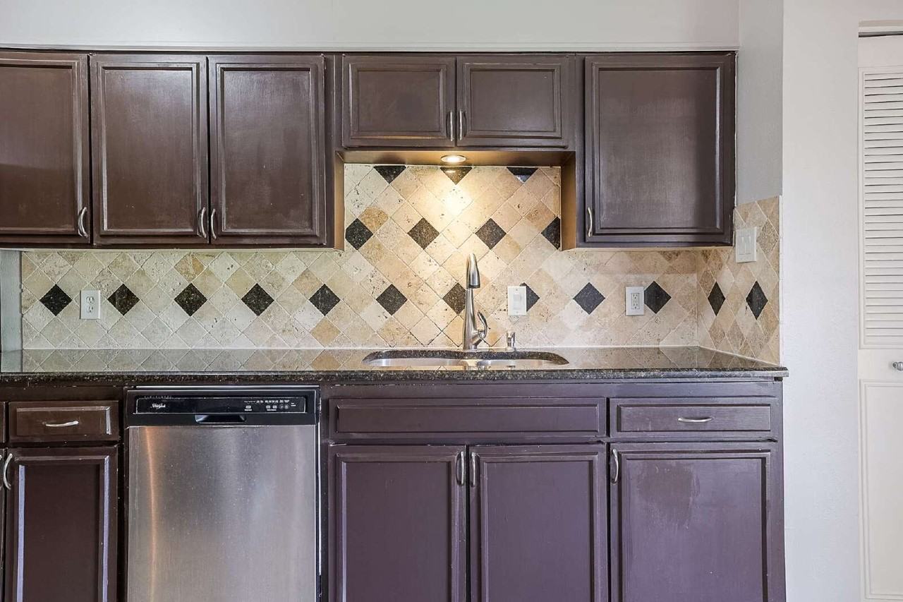13619 Flagstone Ln - Photo 3 of 12
