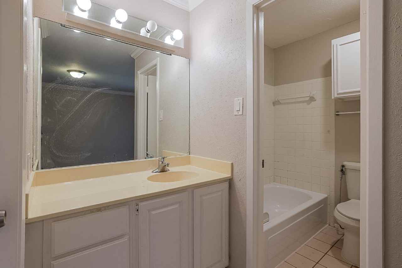 13619 Flagstone Ln - Photo 7 of 12