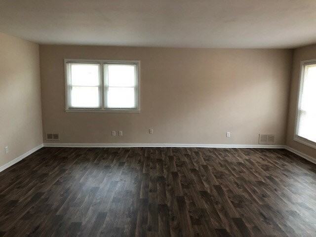 3120 W 49th St - Photo 2 of 12