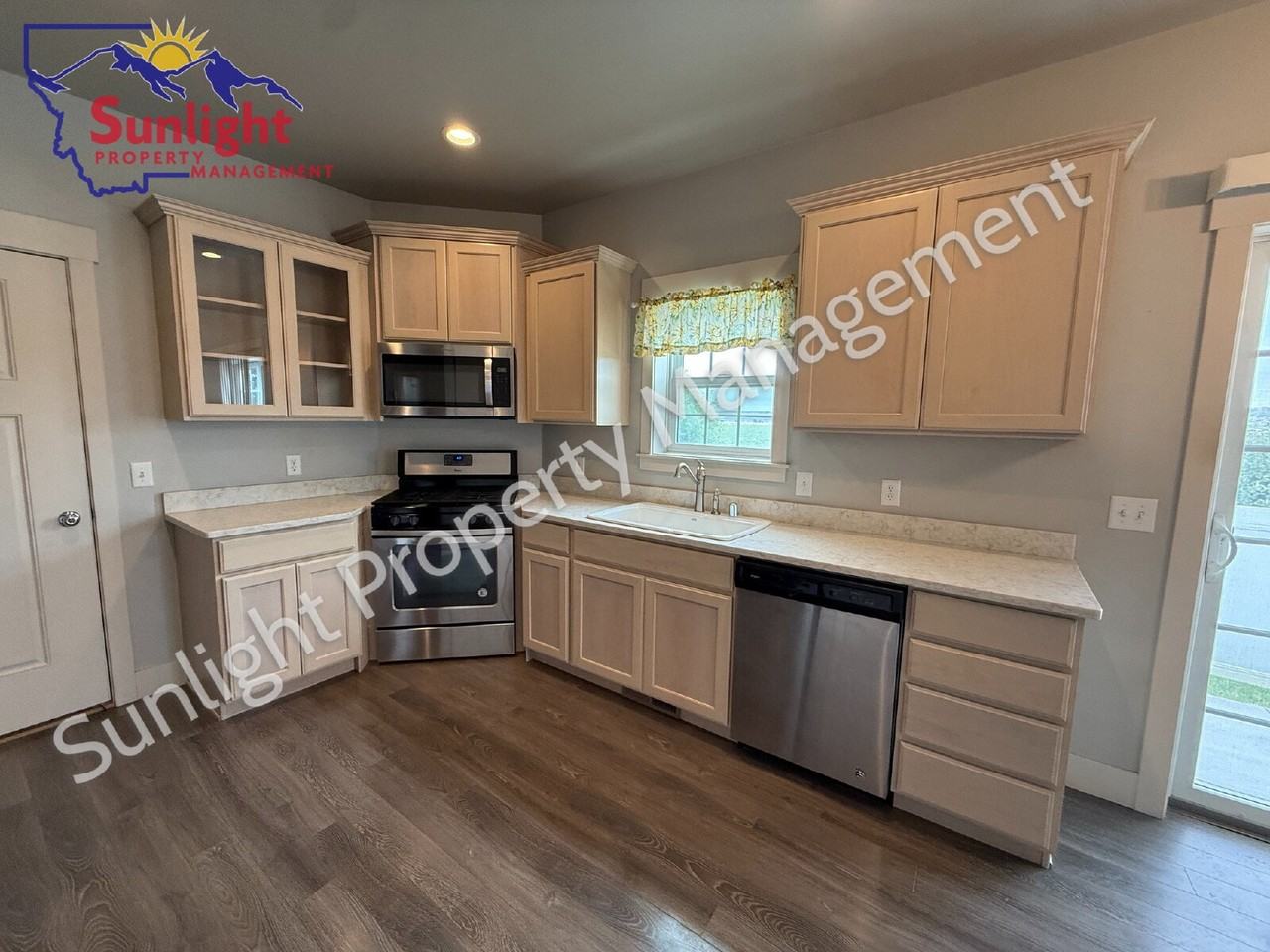 1813 Walter Creek Blvd - Photo 6 of 13