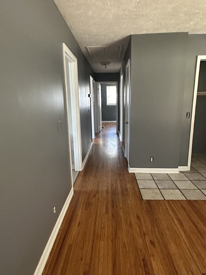 646 Briarwood Rd #A - Photo 3 of 12