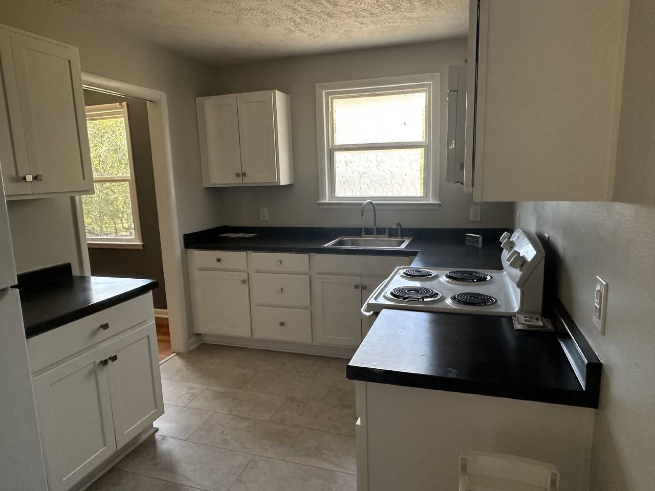 646 Briarwood Rd #A - Photo 5 of 12