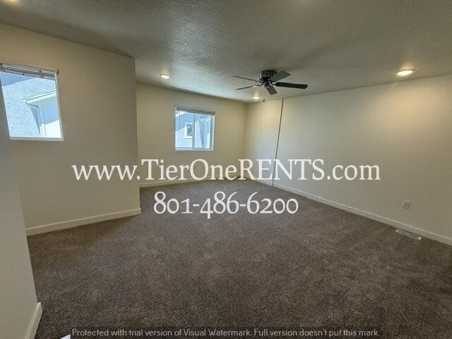 451 W 1025 S - Photo 5 of 17