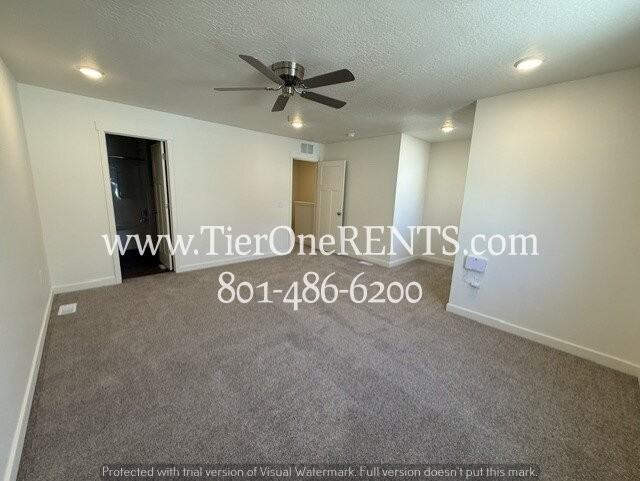 451 W 1025 S - Photo 6 of 17