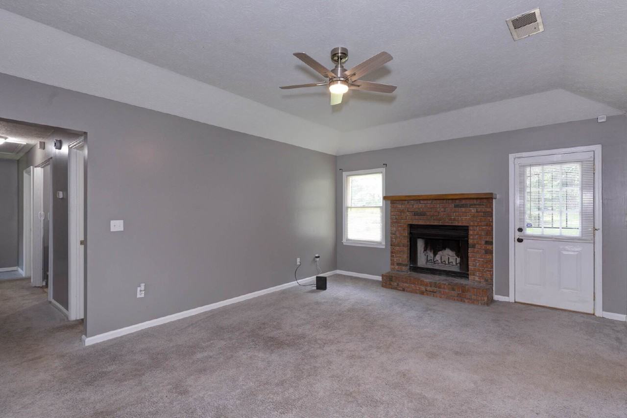6913 Dorsey Dr - Photo 3 of 27