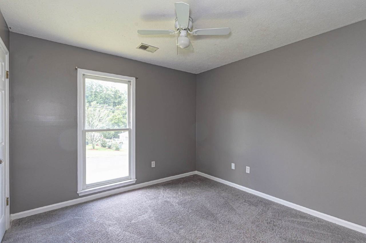 6913 Dorsey Dr - Photo 7 of 27