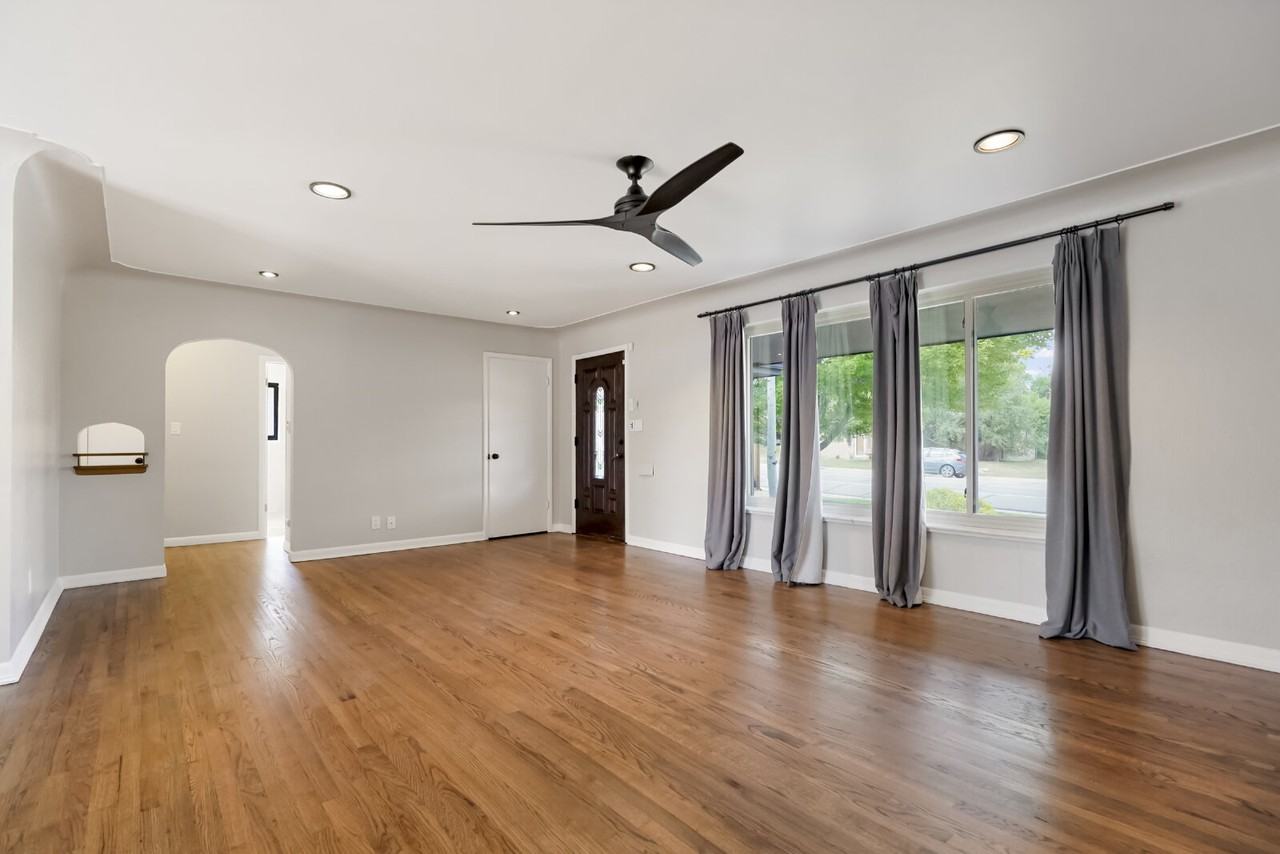 4150 Pierce St - Photo 4 of 30