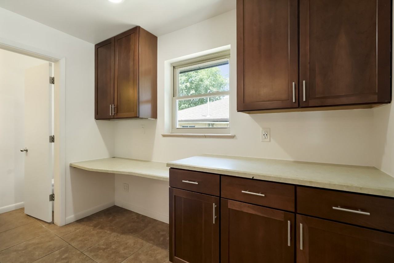 4150 Pierce St - Photo 6 of 30