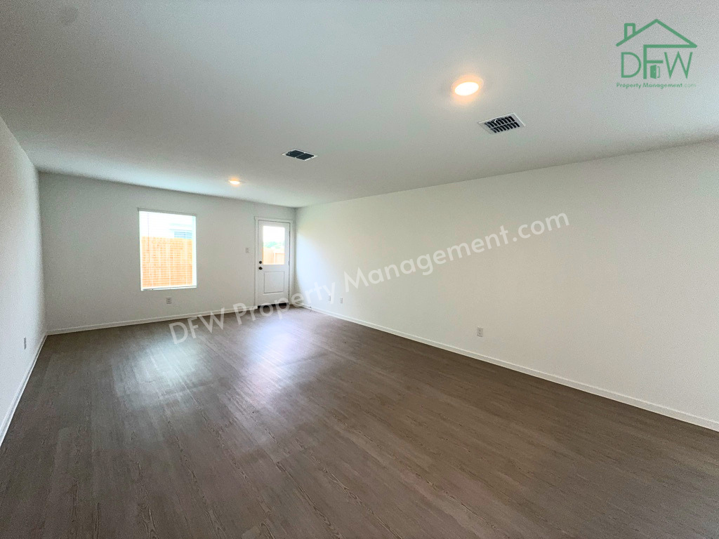 6220 Sandpiper Ln - Photo 4 of 27