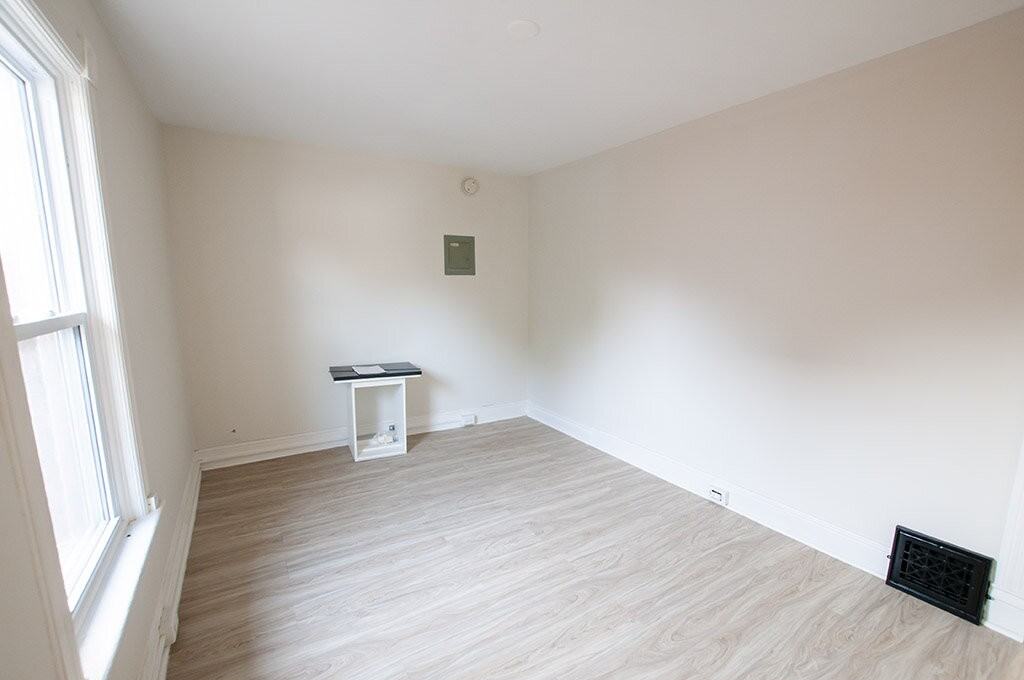 195 Albert St #3 - Photo 3 of 8