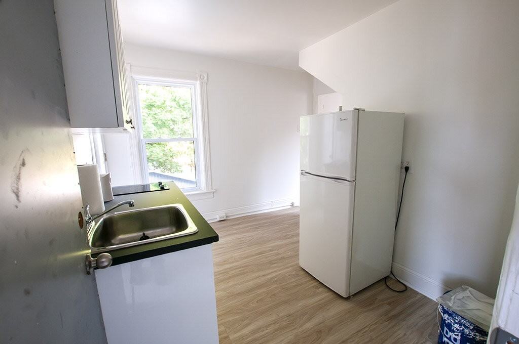 195 Albert St #3 - Photo 4 of 8