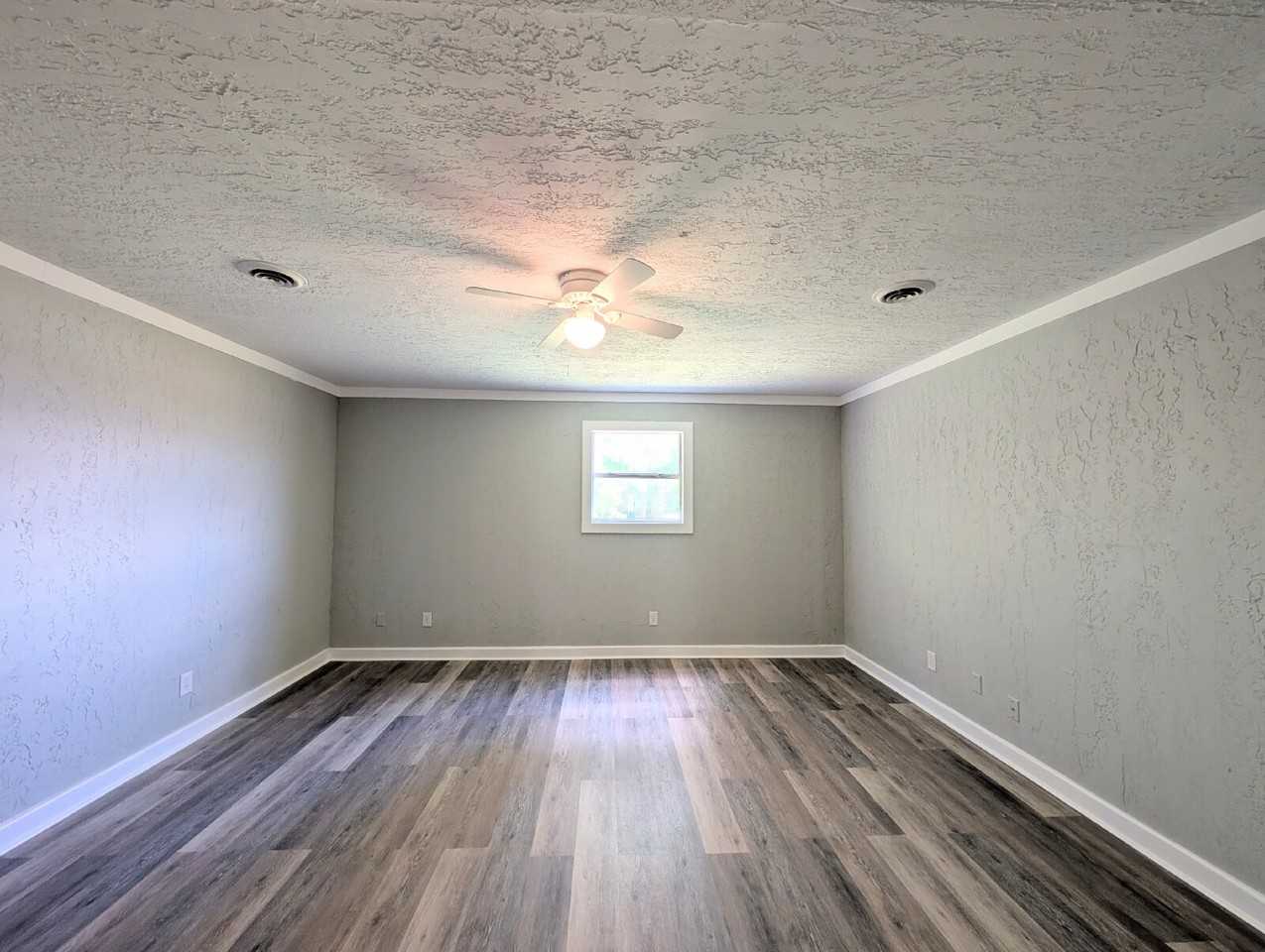 5914 Martin Hwy - Photo 2 of 10