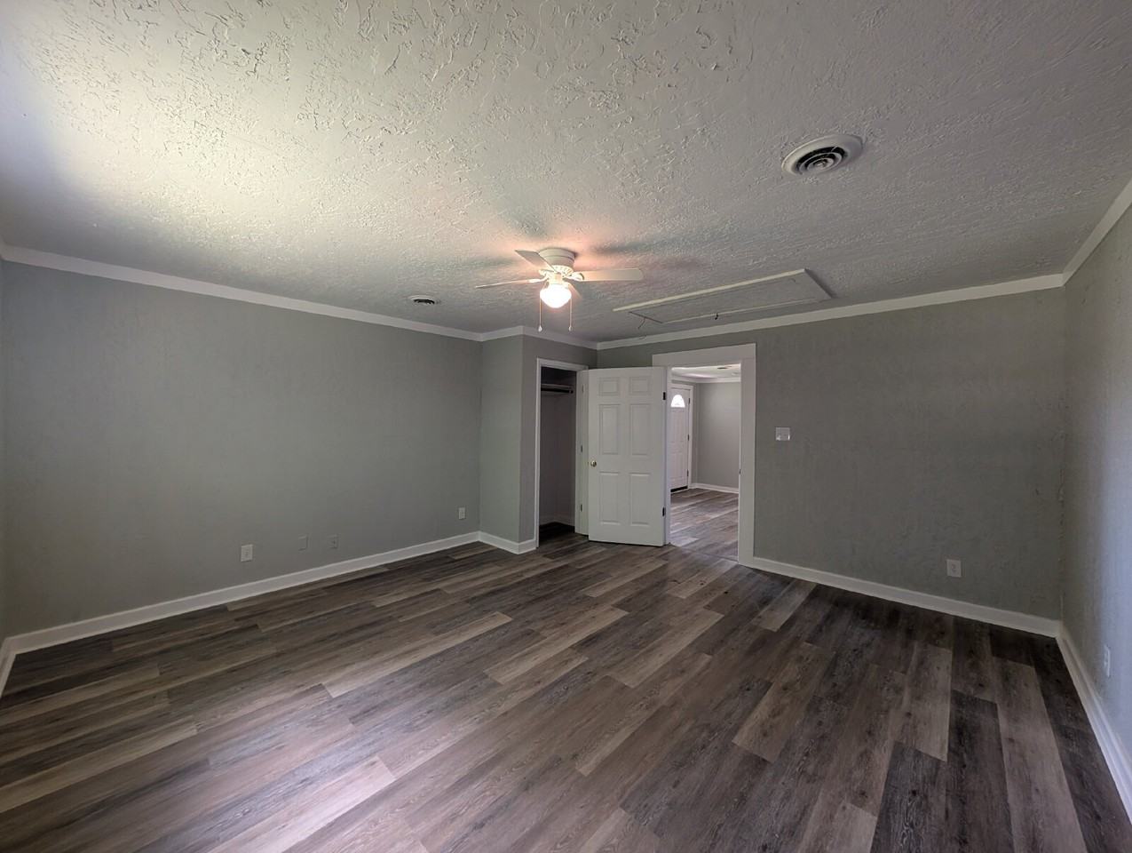 5914 Martin Hwy - Photo 5 of 10
