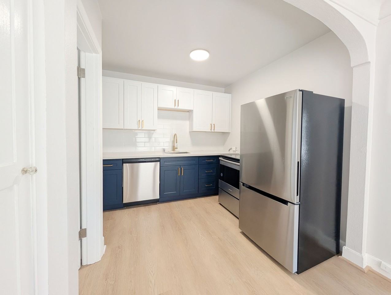 Franklin Eastlake - Photo 6 of 10