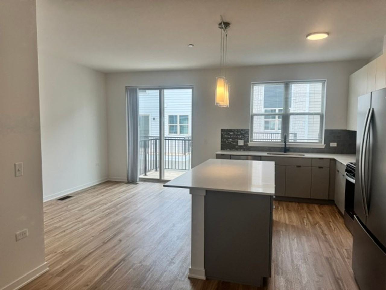 15551 Keating Ave - Photo 2 of 16