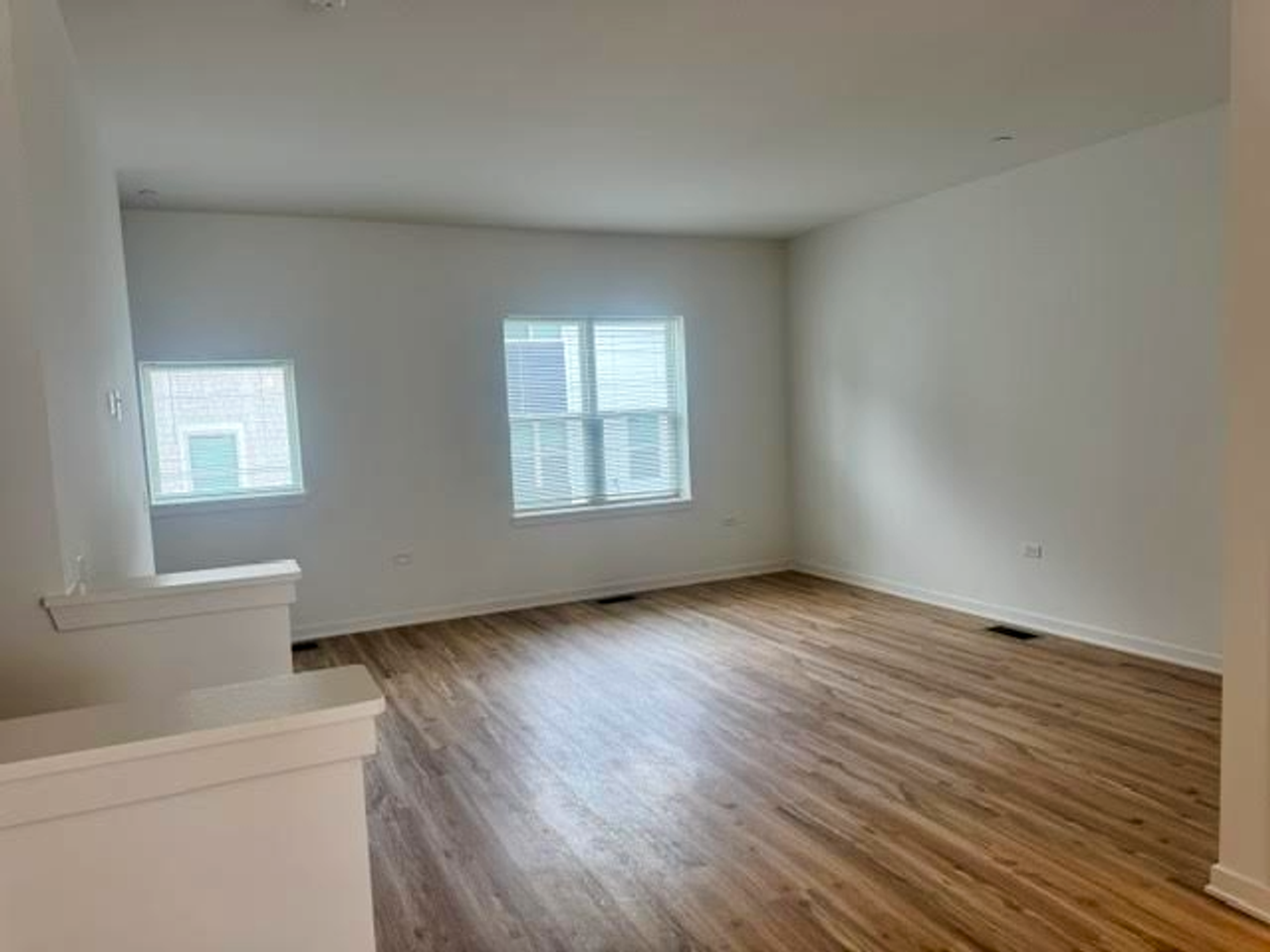 15551 Keating Ave - Photo 5 of 16
