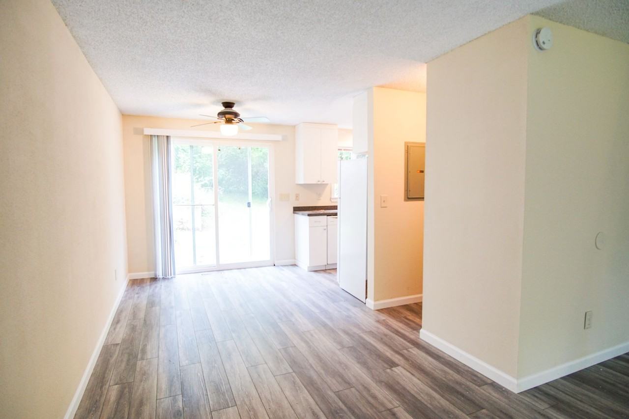 3595 Cedaroak Dr #20 - Photo 5 of 21