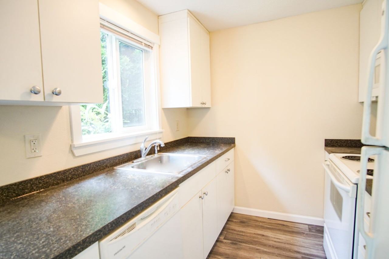 3595 Cedaroak Dr #20 - Photo 7 of 21