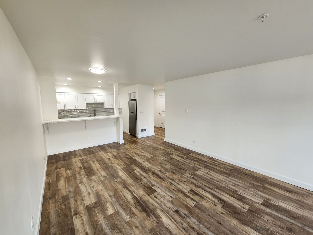 Issaquah Valley Place - Photo 3 of 13