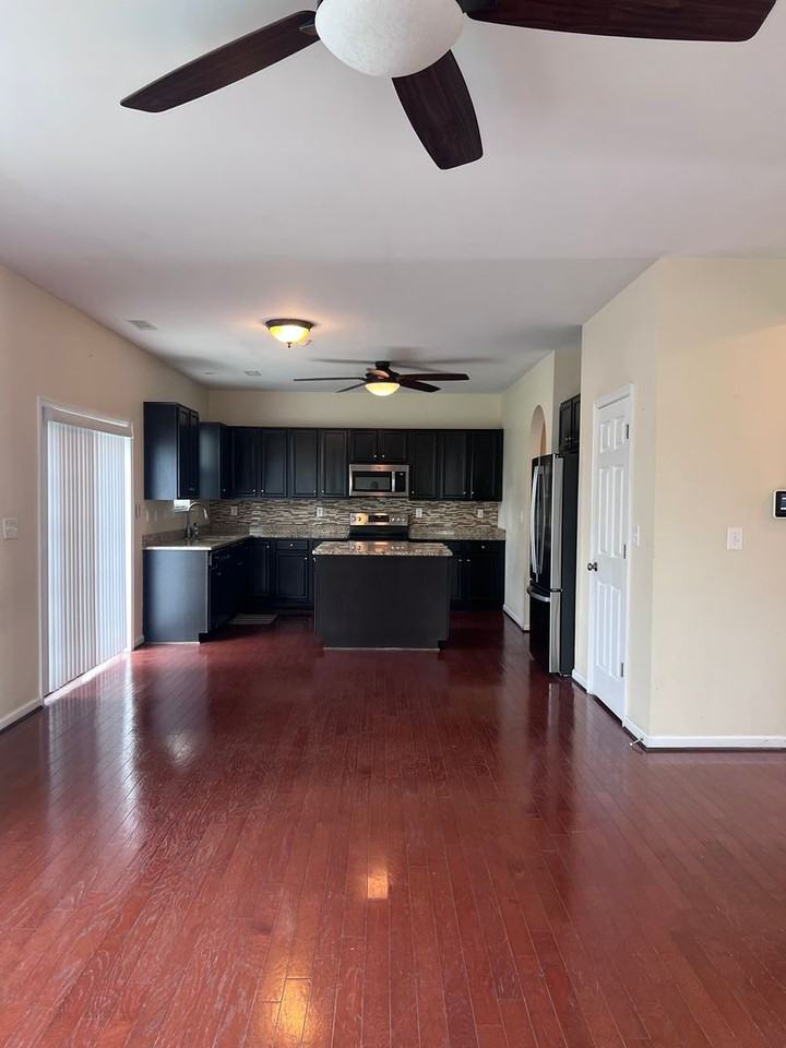 13 Hampshire Glen Pkwy - Photo 6 of 33