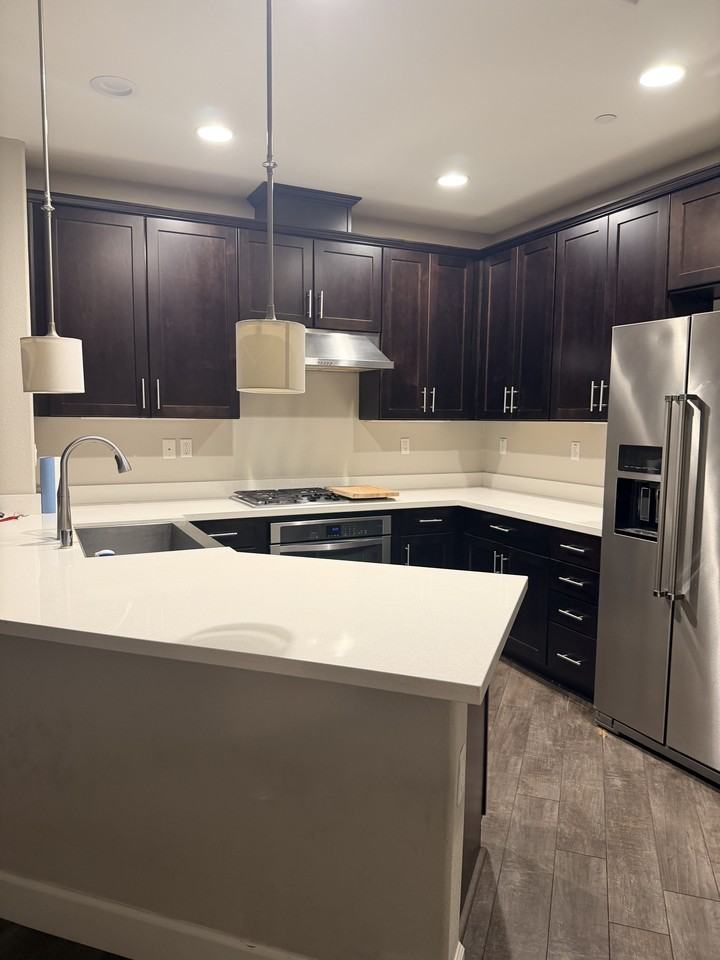 472 Rialto Pl #NA - Photo 3 of 10