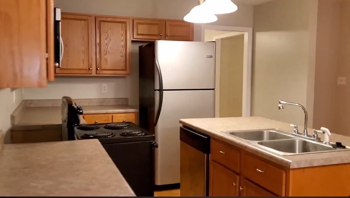 432 Spring Dr #NA - Photo 2 of 4