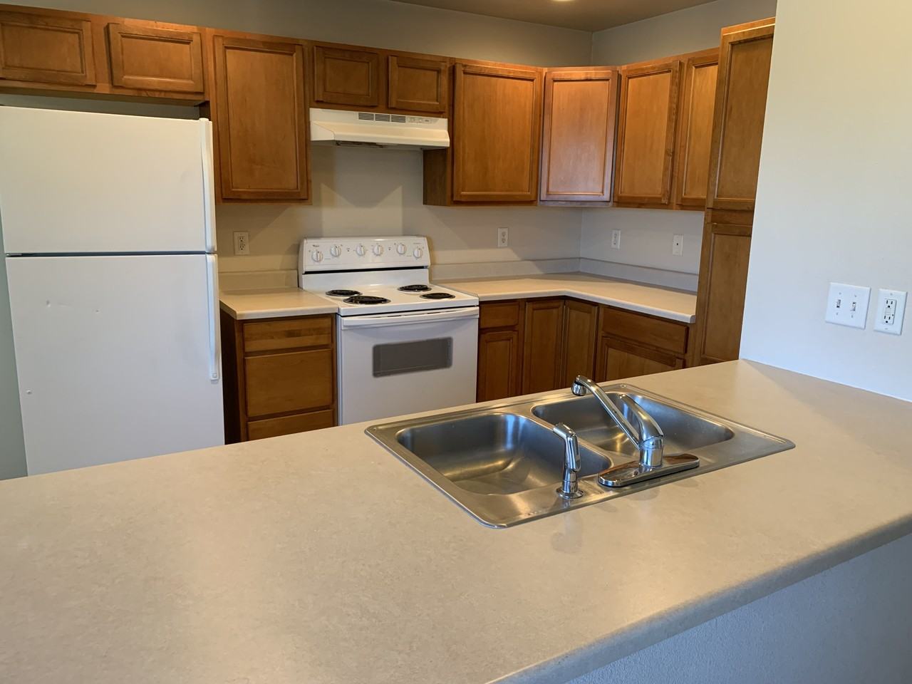 525 Western Ave #102 - Photo 2 of 7