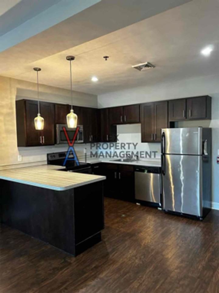 970 Ridge Avenue - Photo 3 of 23
