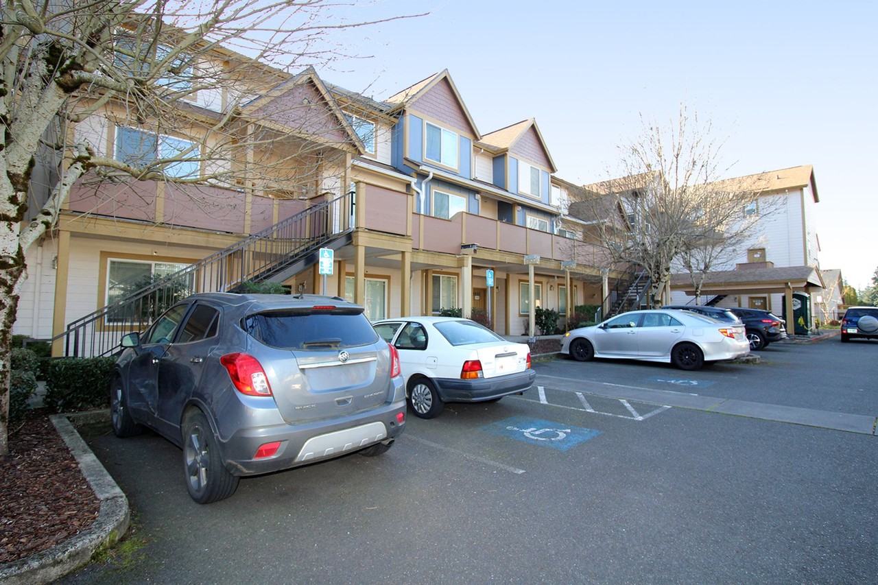 Elaine Station Apartments - Photo 2 of 32