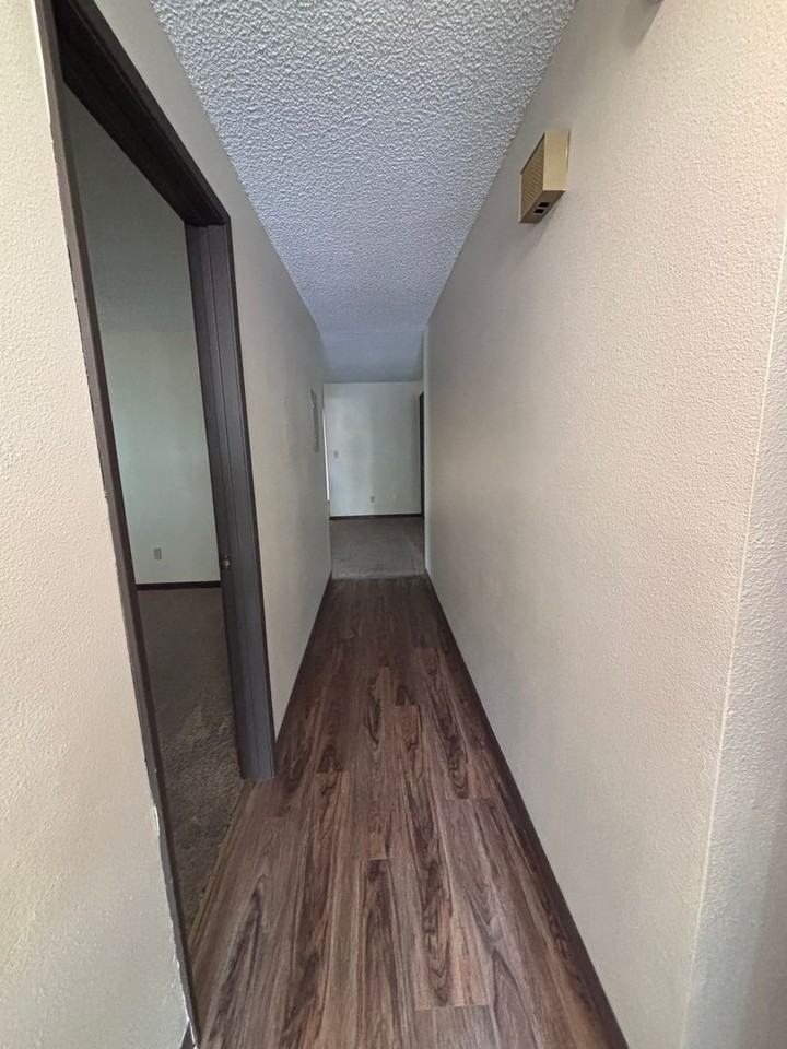 Centre III Apartments - Photo 6 of 18