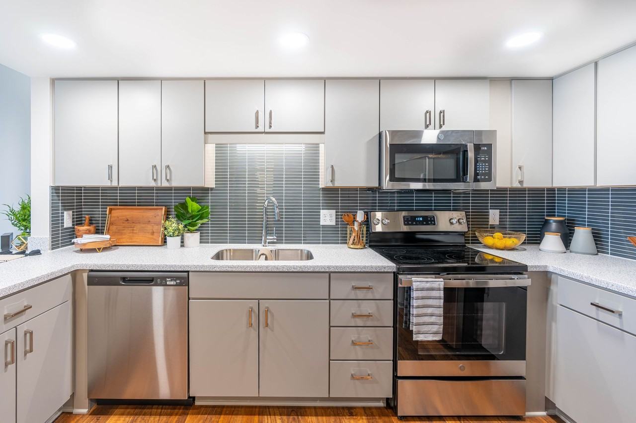 Sky Park Apartments - Photo 4 of 50