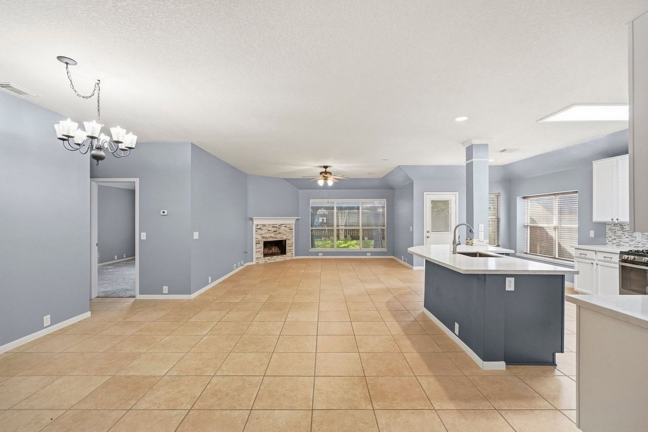 20019 Hardsville Dr - Photo 5 of 26