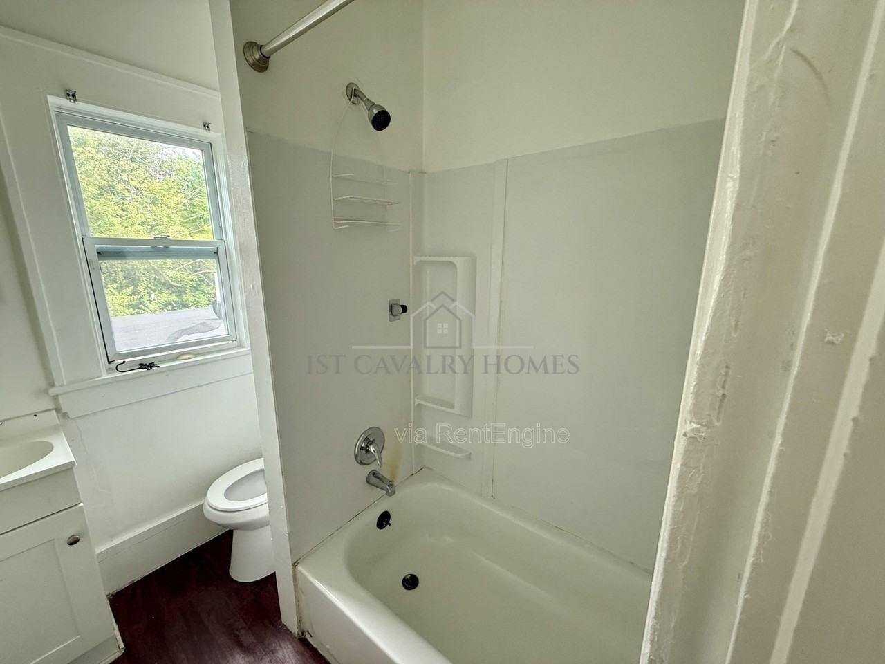 895 Beardsley St - Photo 7 of 12