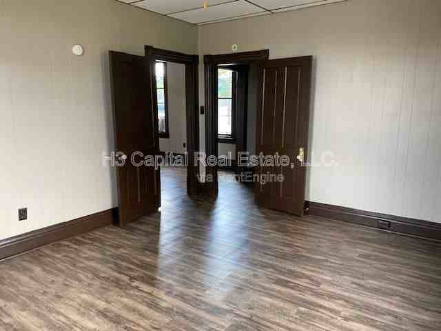 2108 Washington Ave #C - Photo 4 of 13
