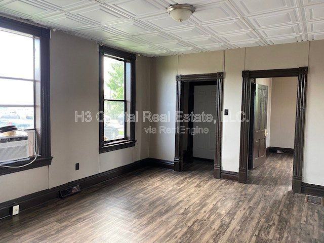 2108 Washington Ave #C - Photo 5 of 13