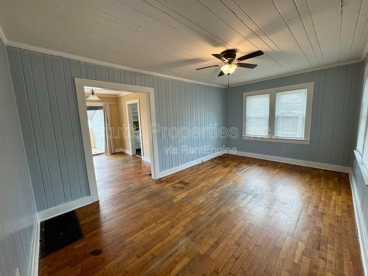 235 Edgewood Dr - Photo 4 of 12