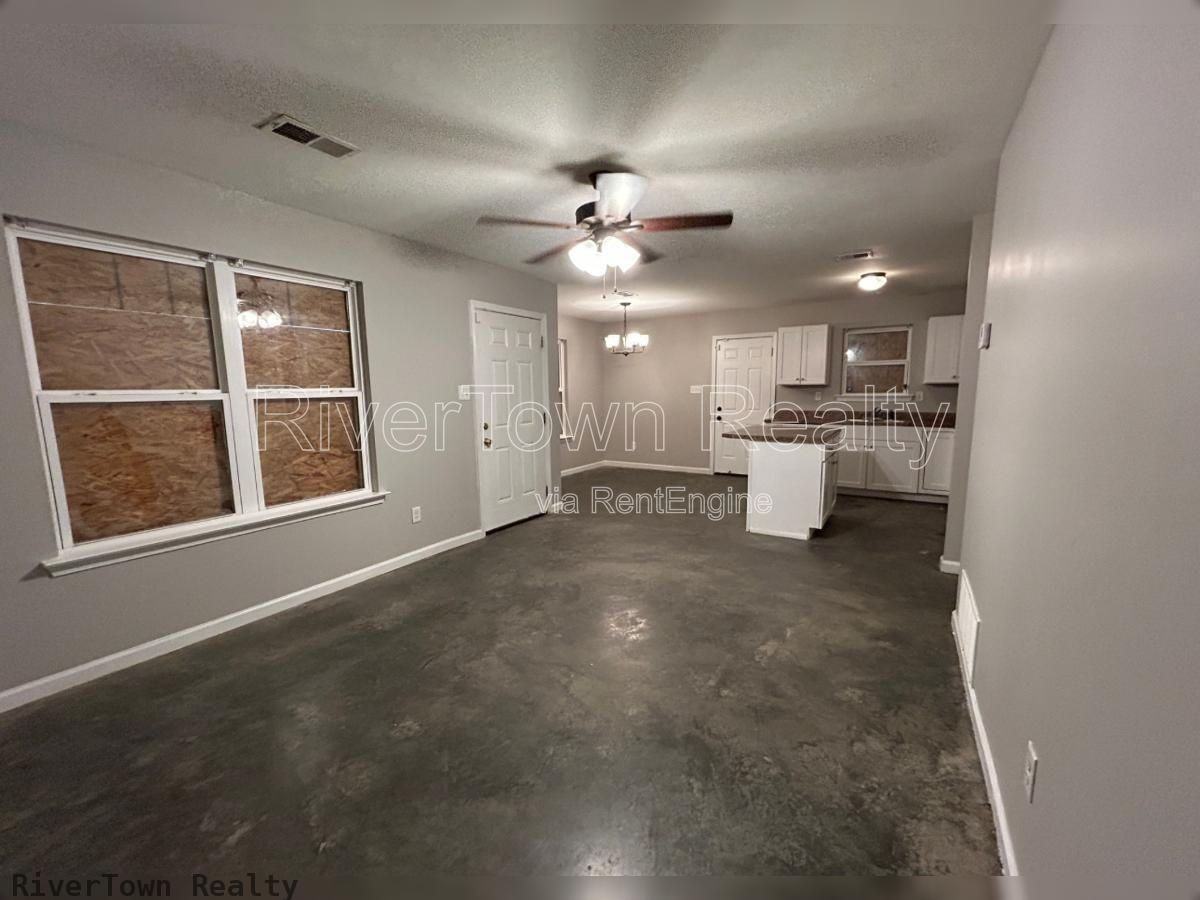 3858 Ajanders Dr - Photo 2 of 18
