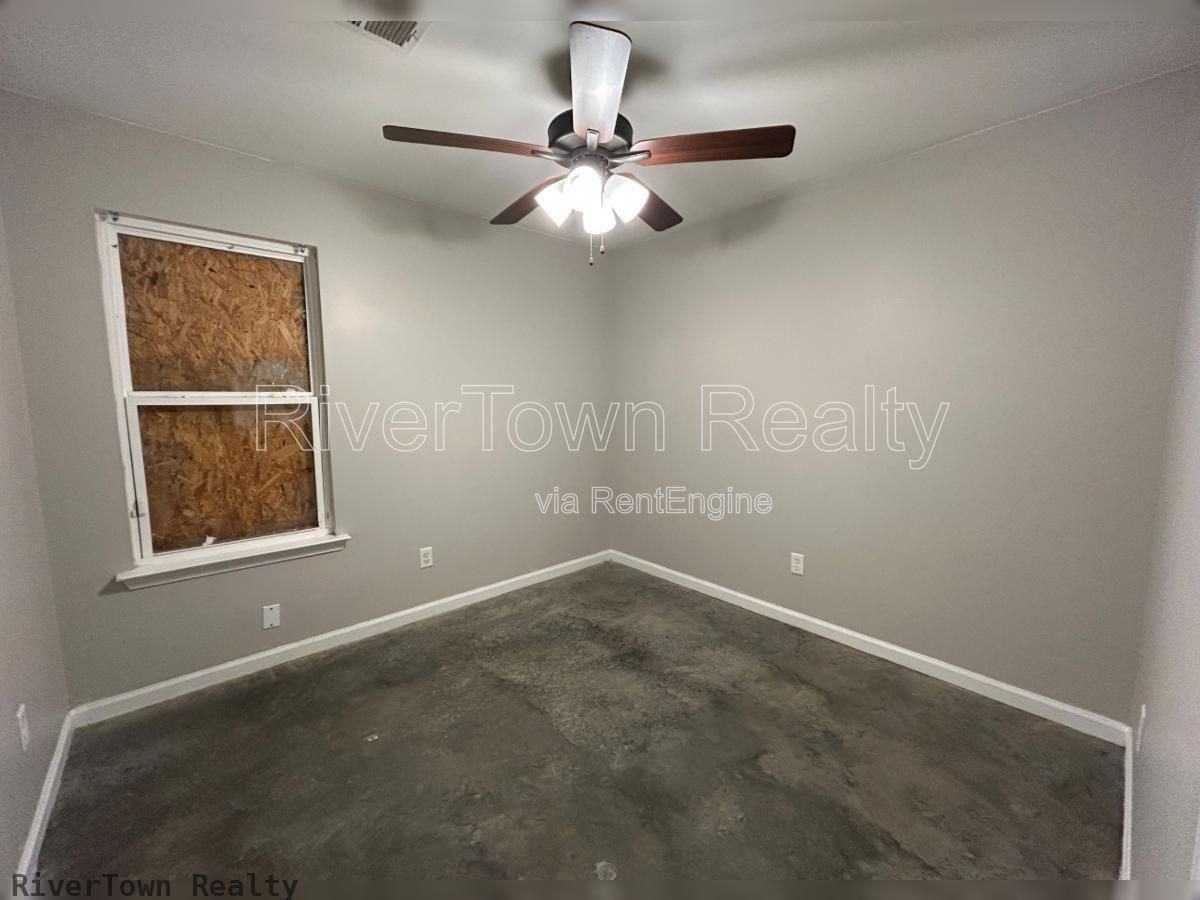 3858 Ajanders Dr - Photo 6 of 18