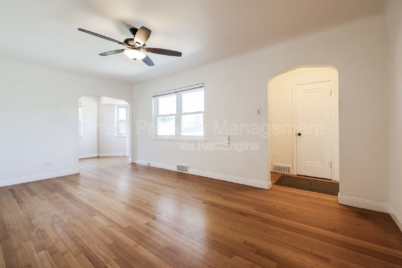 2856 Elm St - Photo 5 of 26