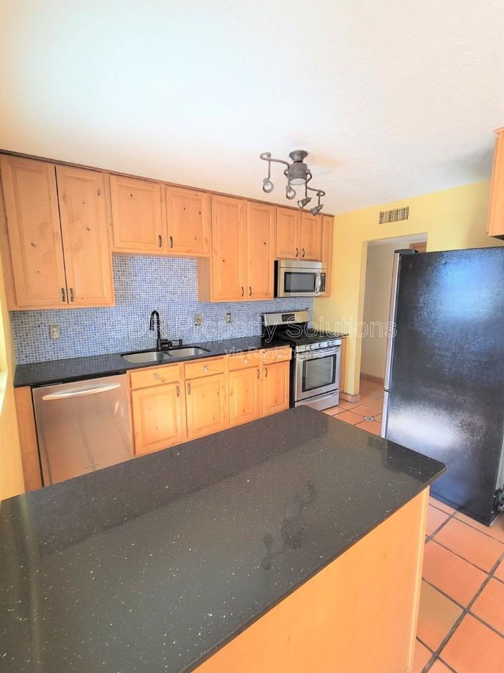 2706 Socorro St Nw - Photo 3 of 3