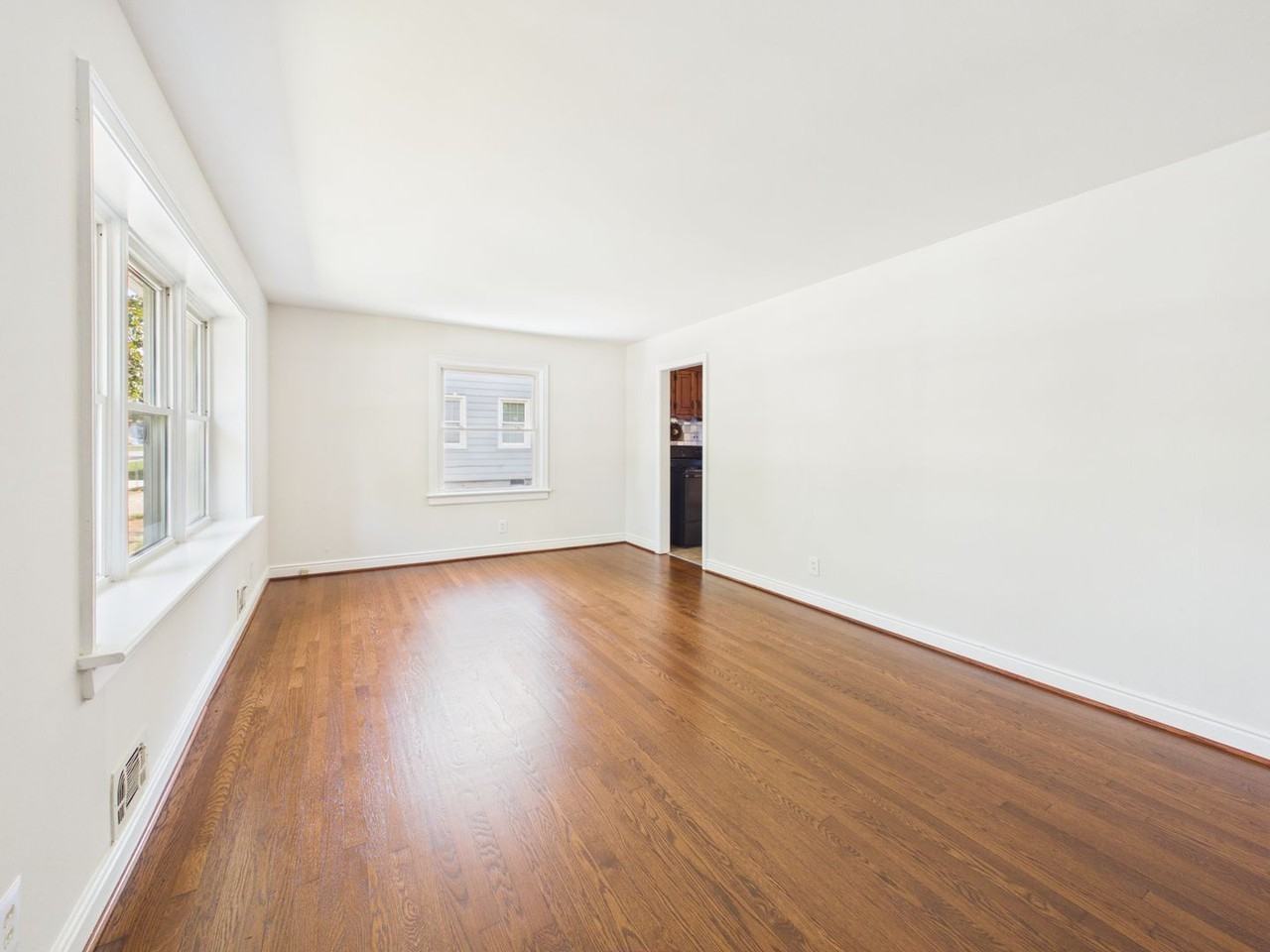 955 Barlen Dr - Photo 6 of 24