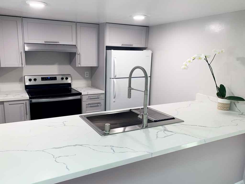 236 Red Oak Dr E #A - Photo 6 of 16