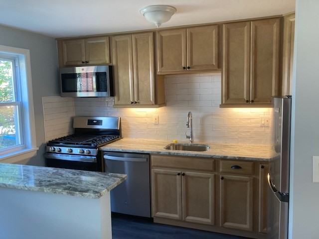 55 Manor Dr #55 - Photo 3 of 8
