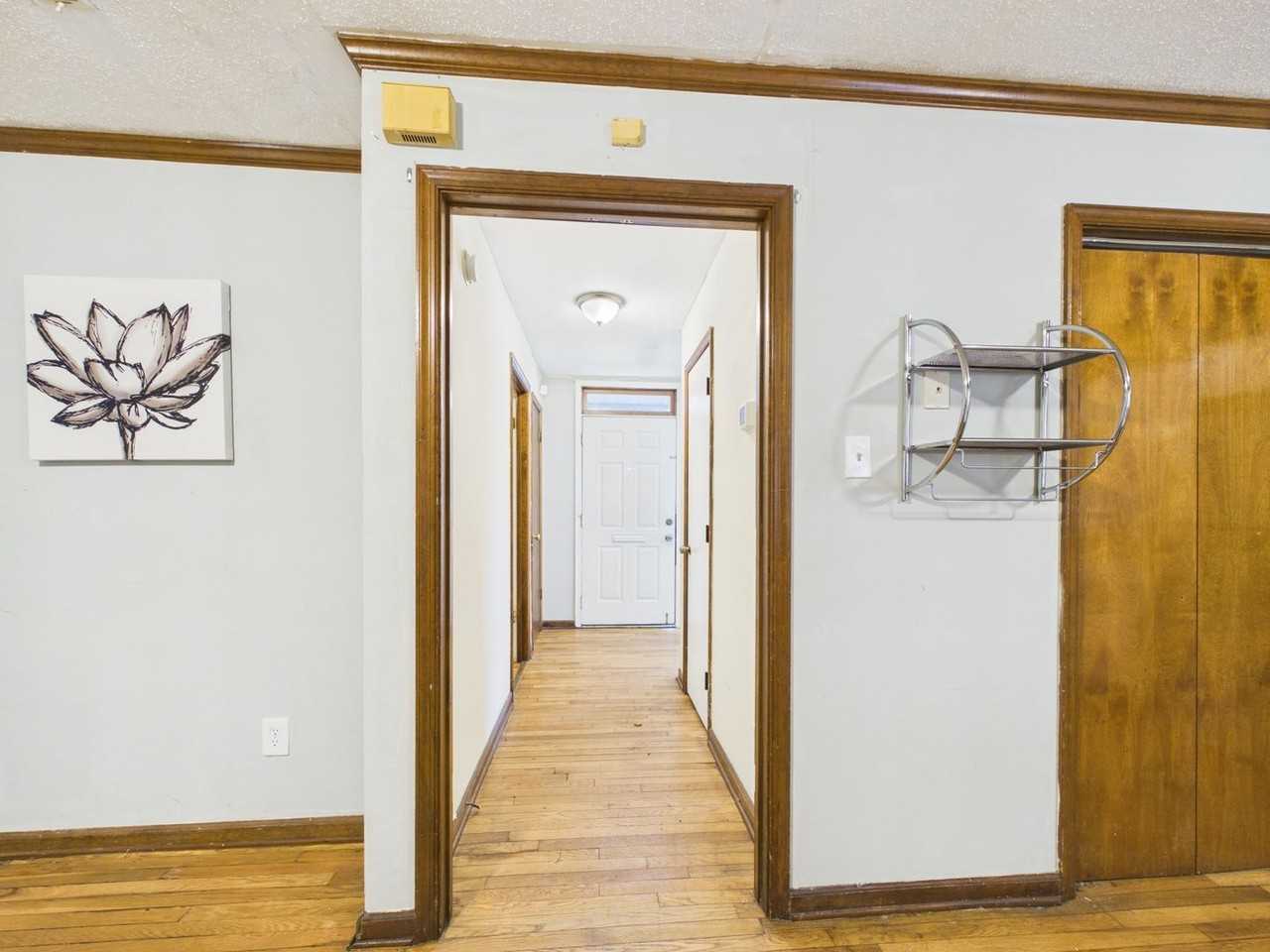124 Henrico St - Photo 4 of 19
