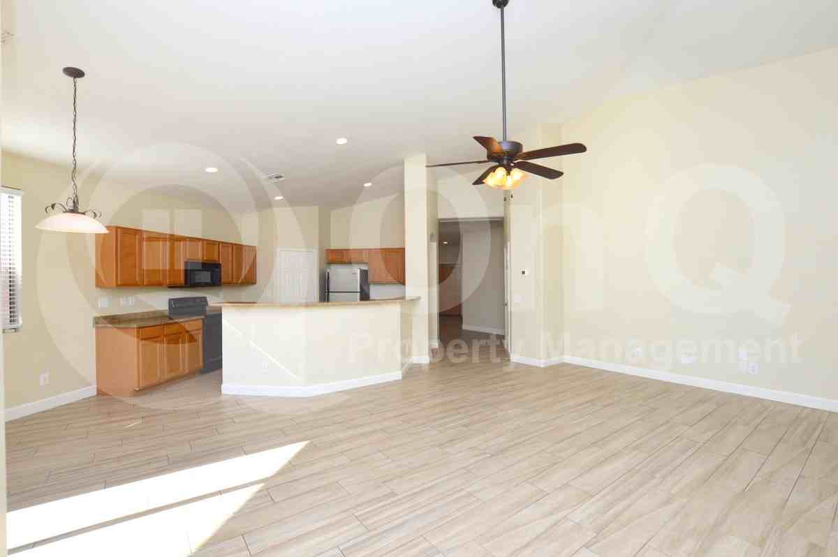 2973 E Indian Wells Pl - Photo 2 of 25