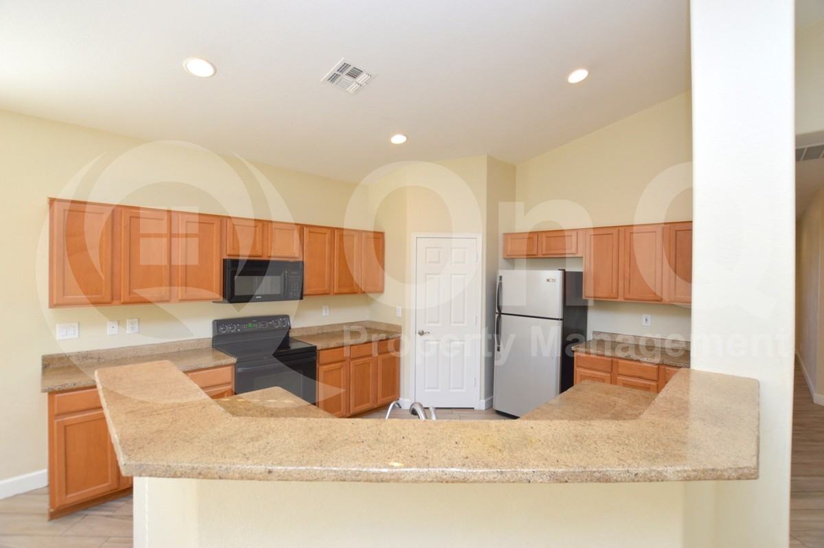 2973 E Indian Wells Pl - Photo 5 of 25