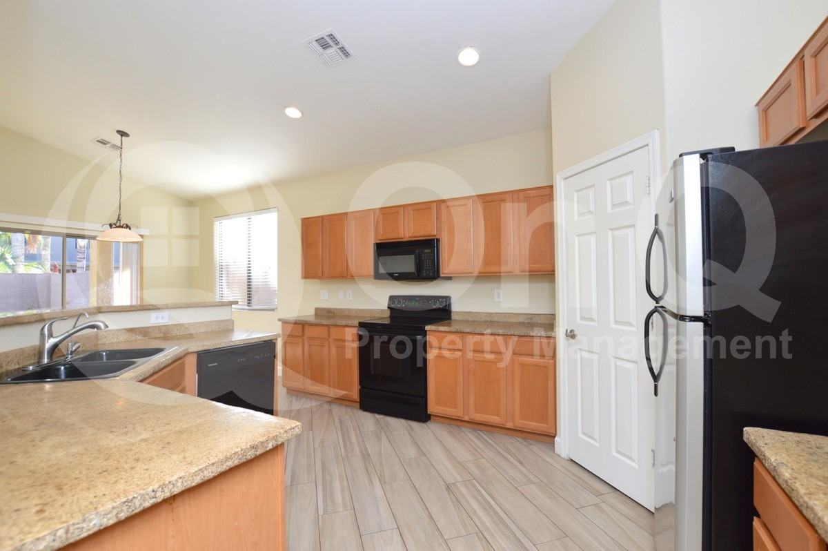 2973 E Indian Wells Pl - Photo 6 of 25